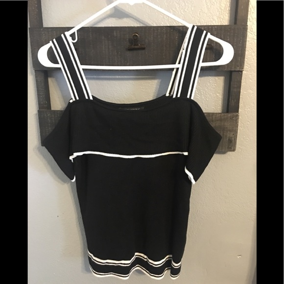 Banana Republic Off the Shoulder Top - Picture 1 of 6